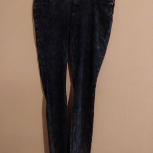 LADIES SEVENTEEN JEGGINGS SIZE LARGE BLUE JEAN